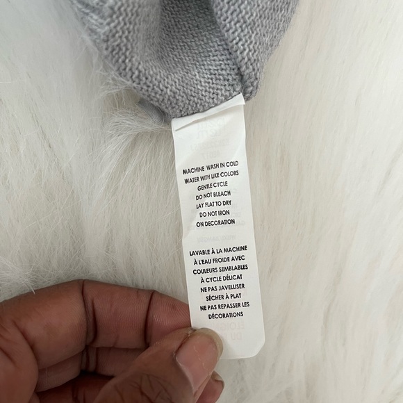 Casual Sweater - Picture 7 of 7